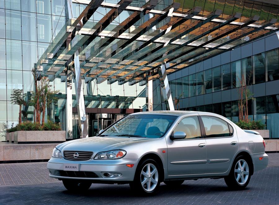 Nissan Maxima 2000 года  (фото 6 из 7)
